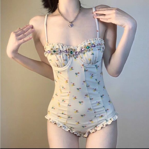 Fateen Floral Bejewelled Bodysuit N119-8 - Picture 1 of 8